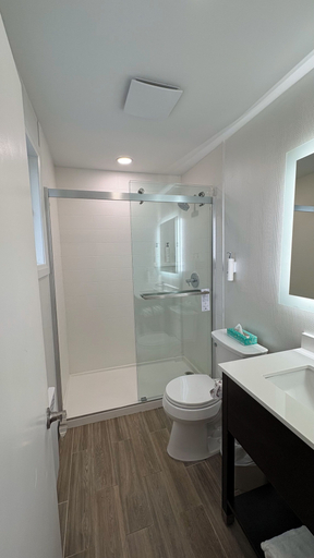 Bathroom 4