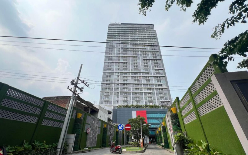 Exterior & Views, Tiny Studio with Pool View at Taman Melati Surabaya Apartment, Surabaya