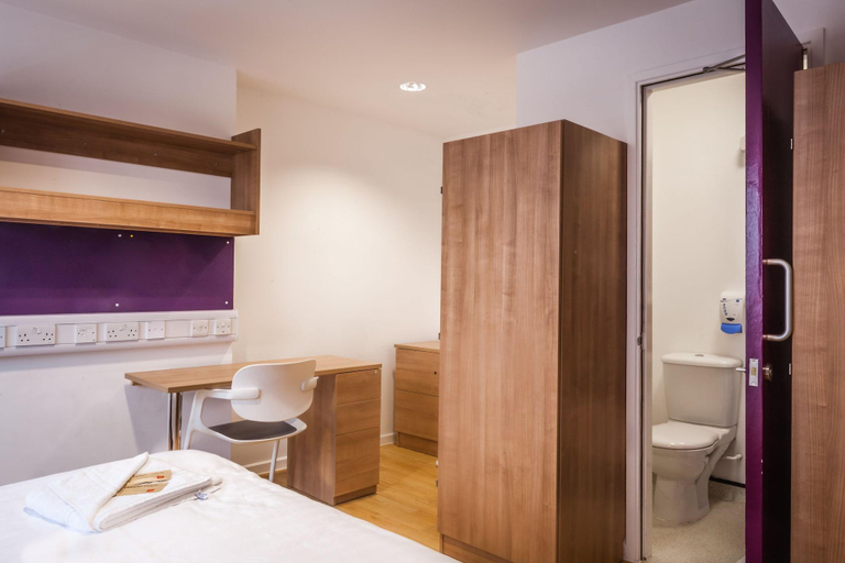 Bedroom 2, Lse High Holborn Residence, London