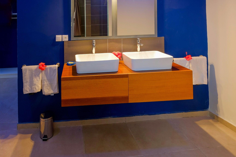 Bathroom 5, Villa Les Orchida Es, Diana