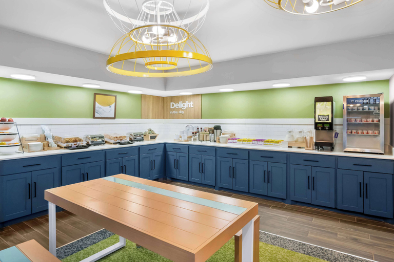 Food & Drinks 5, Spark by Hilton Grapevine DFW North, Tarrant