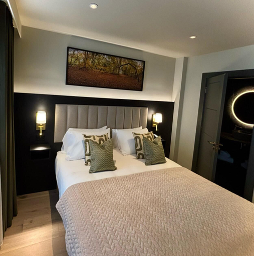 Bedroom 4, House 15