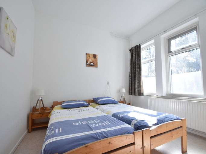 Bedroom 2, Holiday Home Bergen near Beach Dunes, Bergen