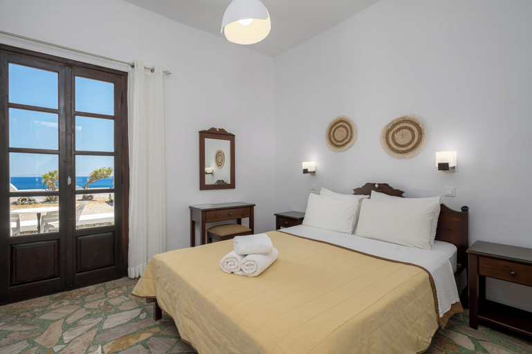 Bedroom 3, Agia Irini, South Aegean