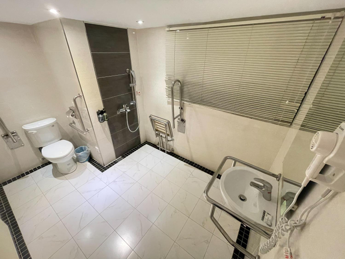 Bathroom 4, Golden Stone Hotels, Kaohsiung