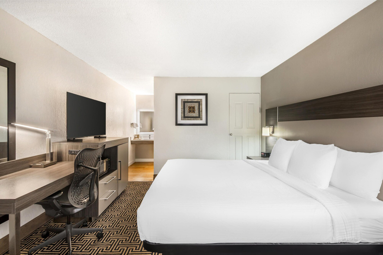 Bedroom 3, Best Western Central Inn, Chatham