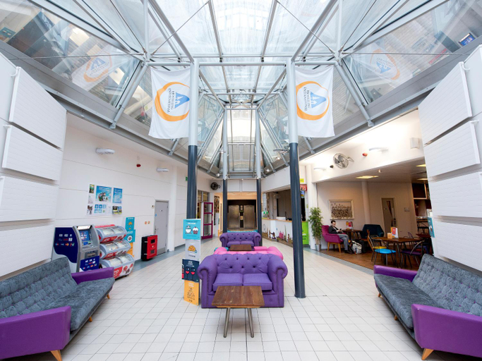 Public Area 2, YHA London Thameside Hostel, London