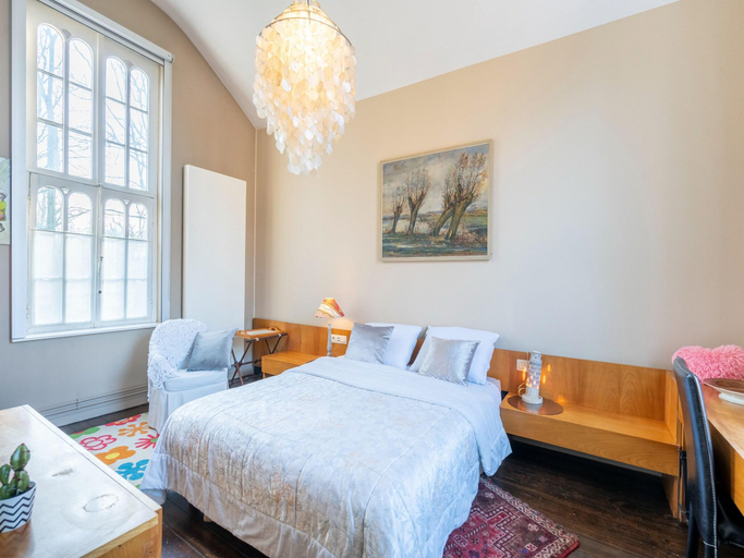 Bedroom 3, Apartment in Kruibeke Wissekerke Castle, Oost-Vlaanderen