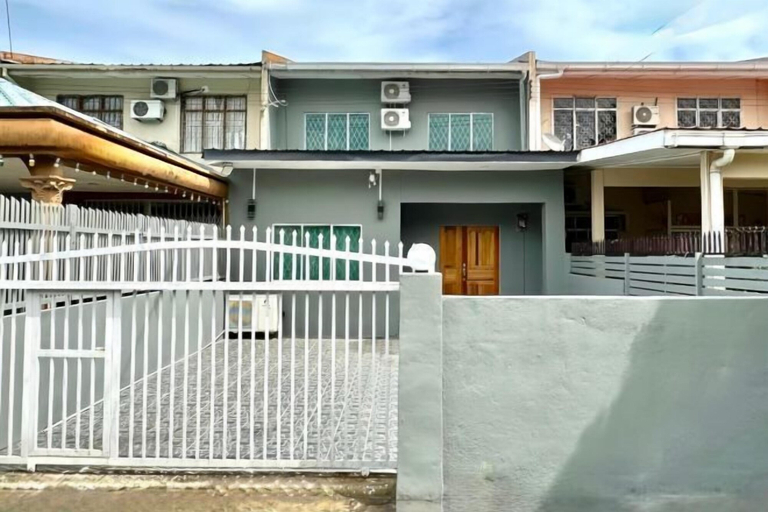 Others 5, Ang Lee Holiday Home 2, Semporna