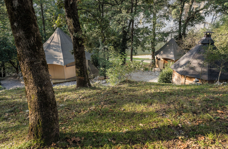 Others 2, Prehistoric Lodge, Ardèche