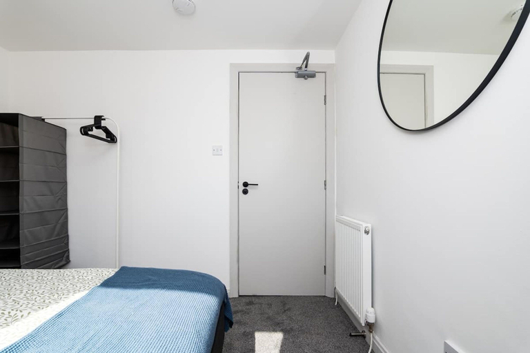 Room 5, 5 Bedroom Apartment - Galashiels, Scottish Borders