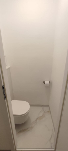Bathroom 2, Warszawa Krucza Pokoje, Warsaw
