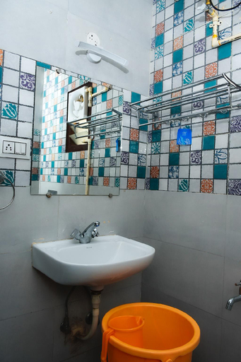 Bathroom 4, Emmanuel inn- Villa with a Valley View, Dindigul