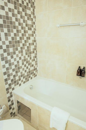 Bathroom 4, Cresta Lodge Hotel, Gaborone
