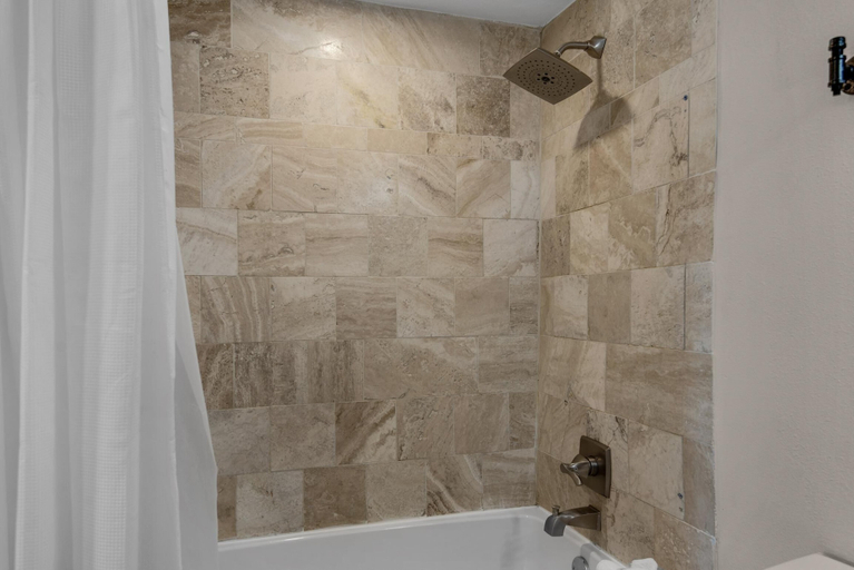 Bathroom 4, Emerald Isle 302, Okaloosa