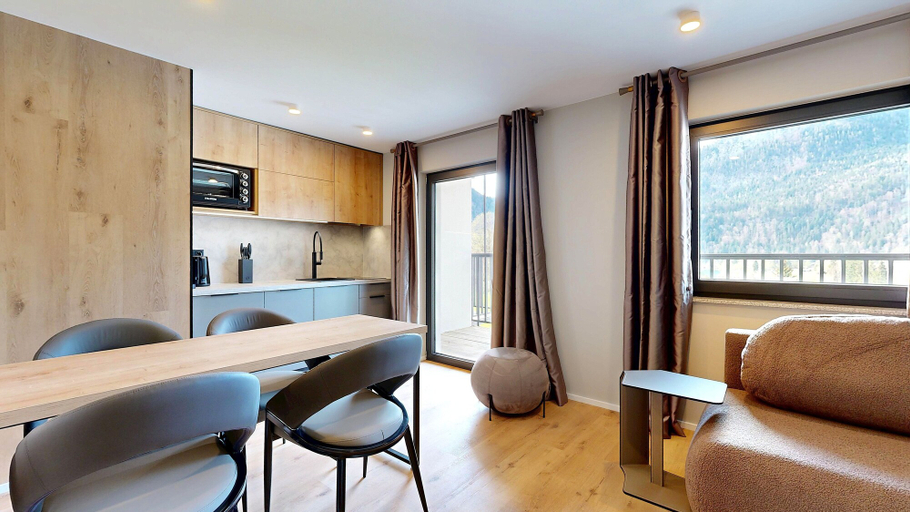 Others 2, Stay Here Living, Kufstein