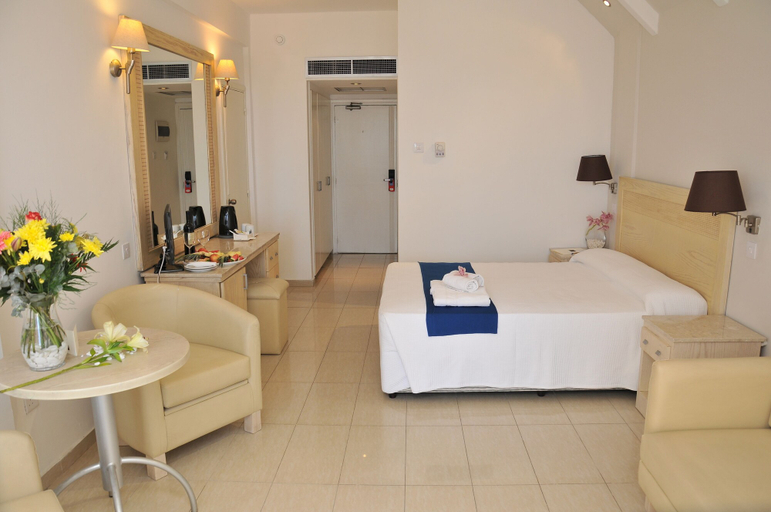 Bedroom 3, Radisson Beach Resort Larnaca, Larnaca