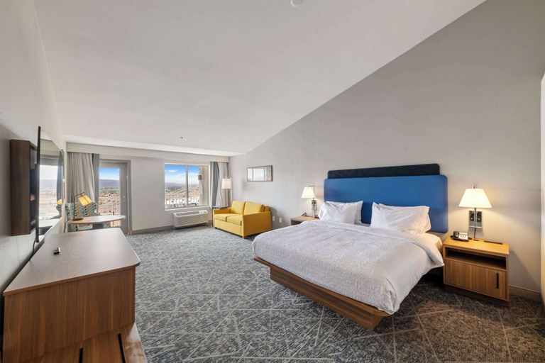 Bedroom 2, Hampton Inn & Suites by Hilton Mesquite, Clark