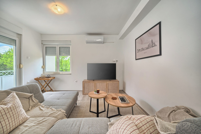 Others 5, Adriatic Retreat Meje 4 min to the beach, Split
