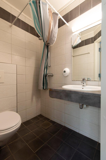 Bathroom 4, Kongsberg Hostel-Vandrerhjem, Kongsberg