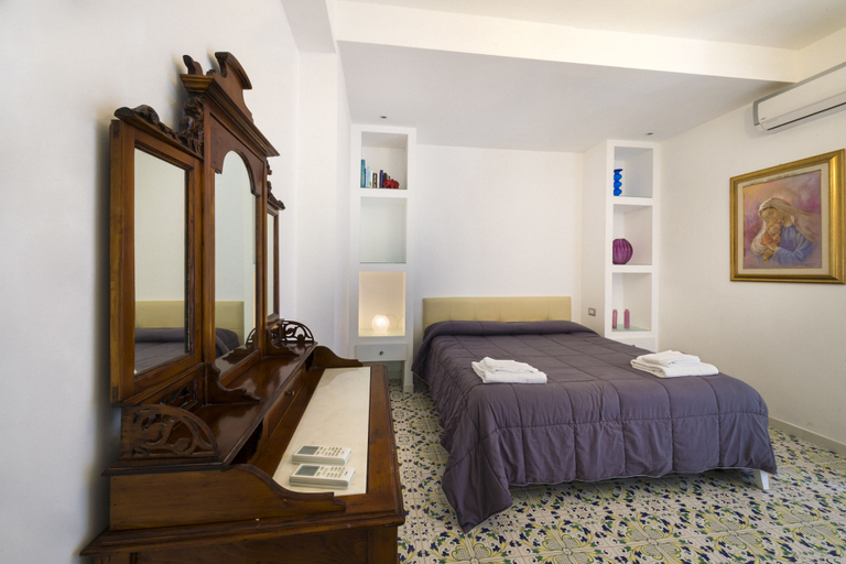 Bedroom 4, Fattoria Terranova, Napoli