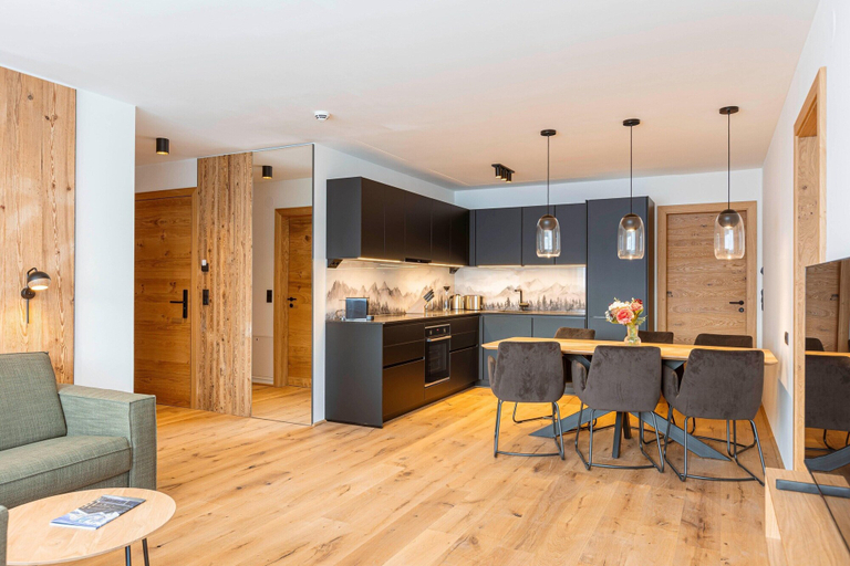 Private kitchen 3, Spacious Apartment Near the ski Area, Landeck