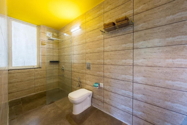 Bathroom 5, The Hosteller Gokarna, Uttara Kannada