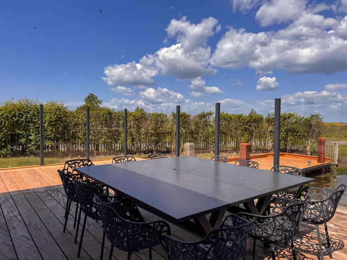 Balcony 3, Villa by Tjeukemeer With Sauna & Whirlpool, Lemsterland