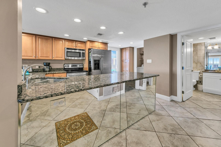 Others 1, Destin Towers 93, Okaloosa