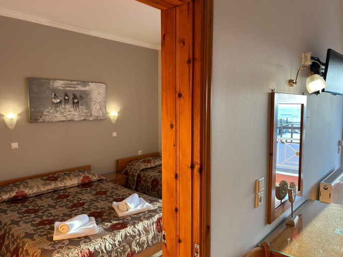 Bedroom 2, Brati II Beach Hotel, West Greece