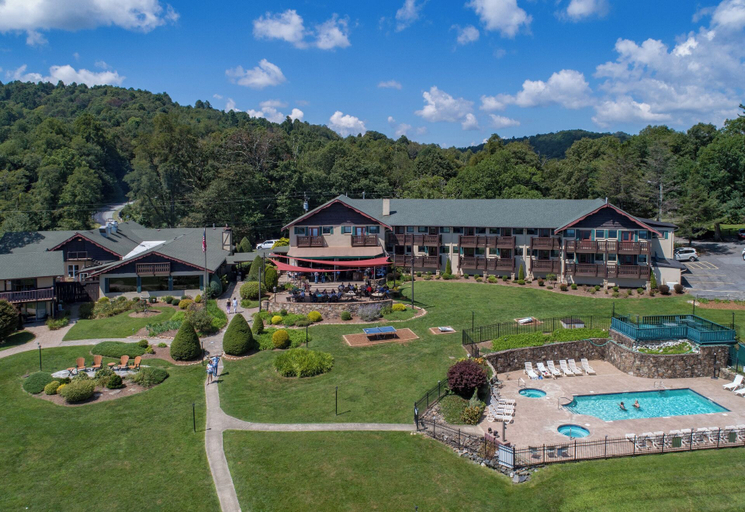 Exterior & Views 2, Switzerland Inn, McDowell