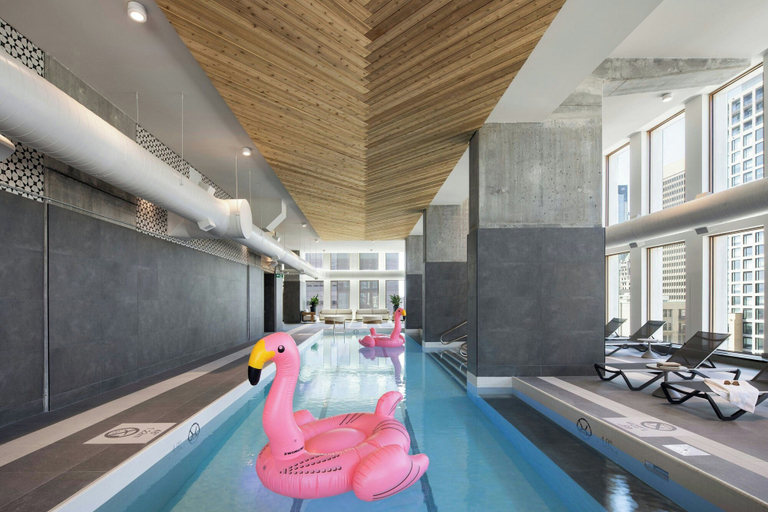 Sport & Beauty 3, New Hotel Moxy Montreal Downtown, Montréal