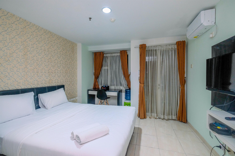 Bedroom, Homey and Tidy Studio Apartment at Margonda Residence 3, Depok