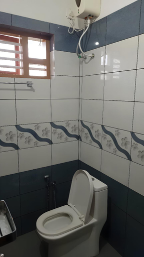 Bathroom 2, SOUPARNIKA LAKEVIEW HOMESTAY, Wayanad