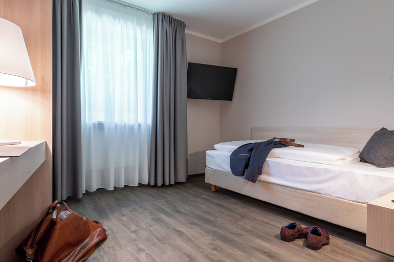 Bedroom 6