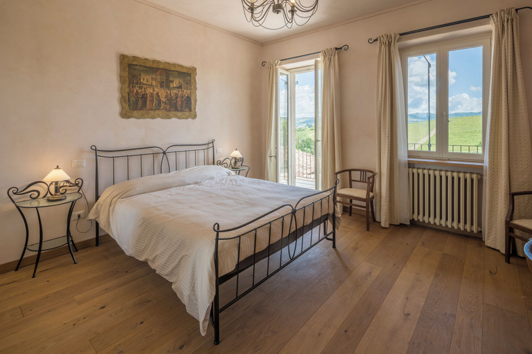 Bedroom 3, Arpusè Relax nelle Langhe Barolo with Pool, Cuneo
