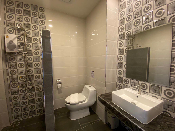 Bathroom, Nonrada Boutique hotel, Muang Nakhon Phanom