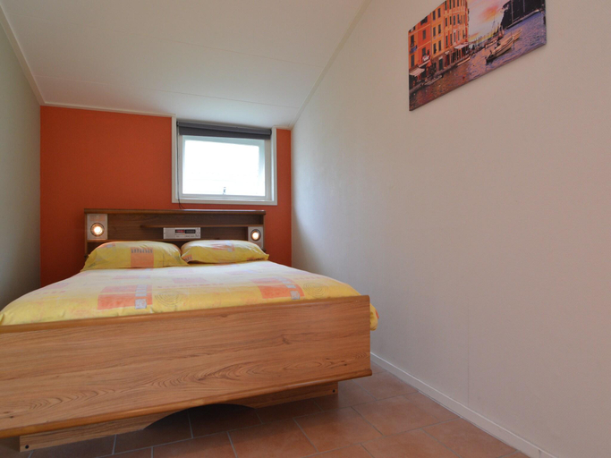Bedroom 2, Farmhouse in Fochteloo near National Park, Ooststellingwerf
