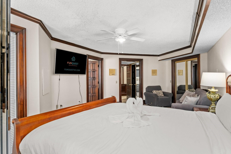 Bedroom 1, The Summit 1501, Bay