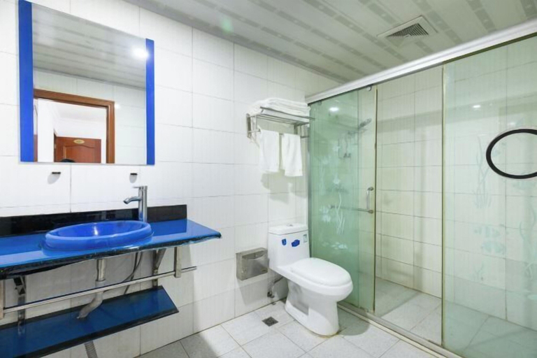 Bathroom 3, Xilaige Hostel, Shanghai