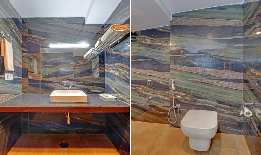 Bathroom 4, Treebo Premium Pearl Avenue Banquets And Lawn, Dehradun