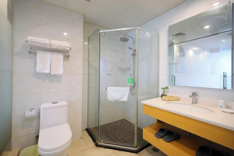 Bathroom, GreenTree (Jiangyin High-Speed Railway Station Meiyuan Avenue), Wuxi