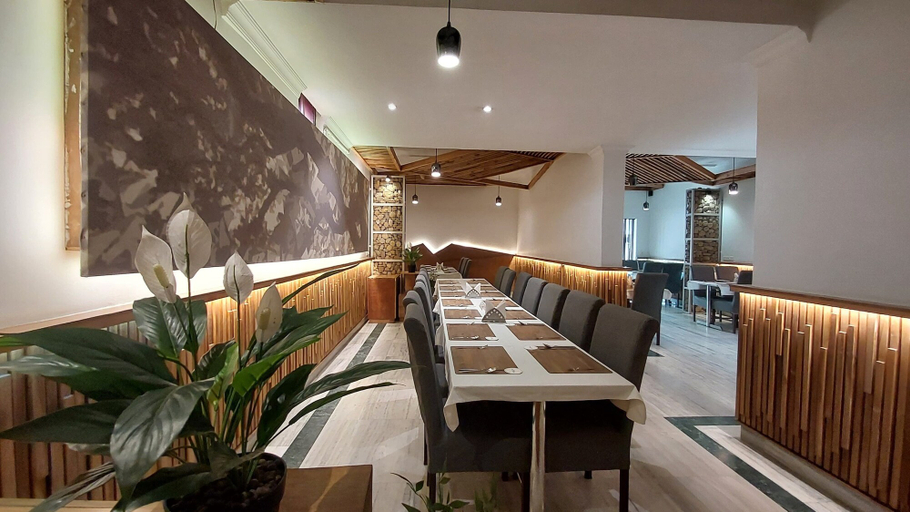 Food & Drinks 4, Hotel Acacia, Dimapur
