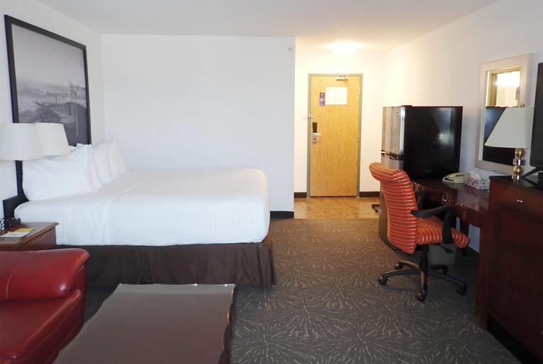 Bedroom 4, Days Inn by Wyndham Taber, Division No. 2