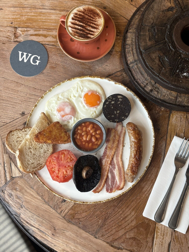 Food & Drinks 5, Winyard's Gap Inn, Dorset