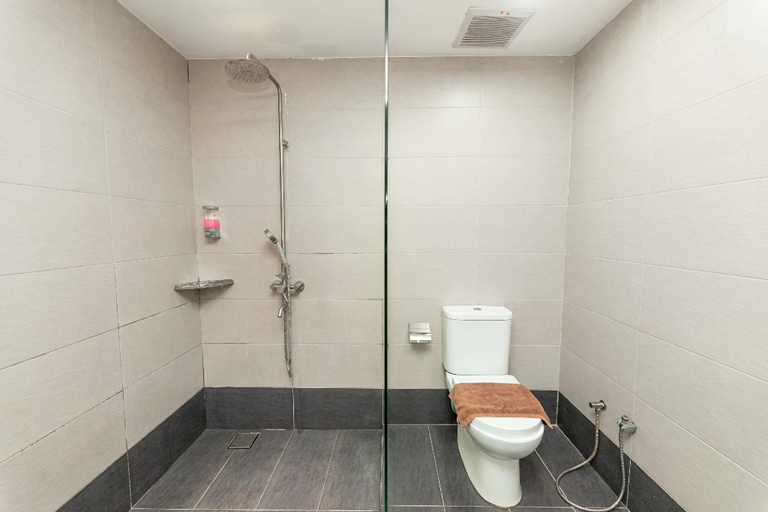 Bathroom 8