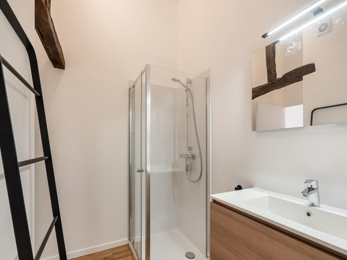 Bathroom 3, Spacious Family Holiday Home, Hainaut