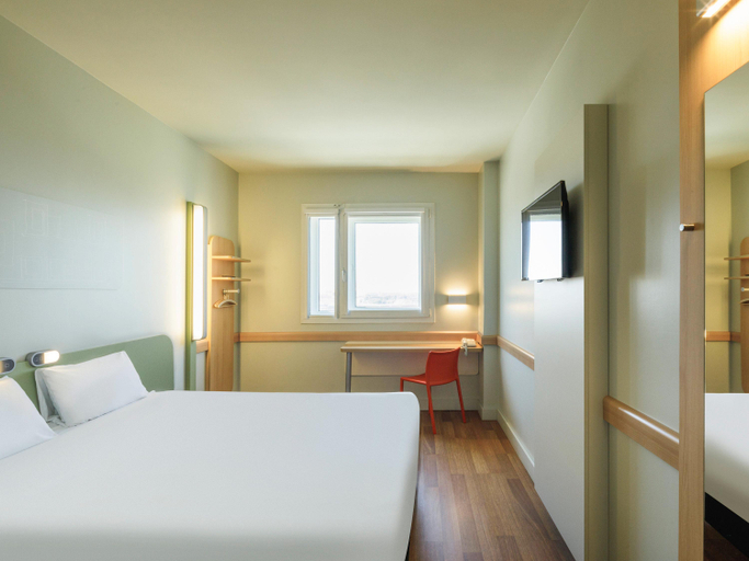 Bedroom 3, ibis budget Malaga Aeropuerto Avenida Velazquez, Málaga
