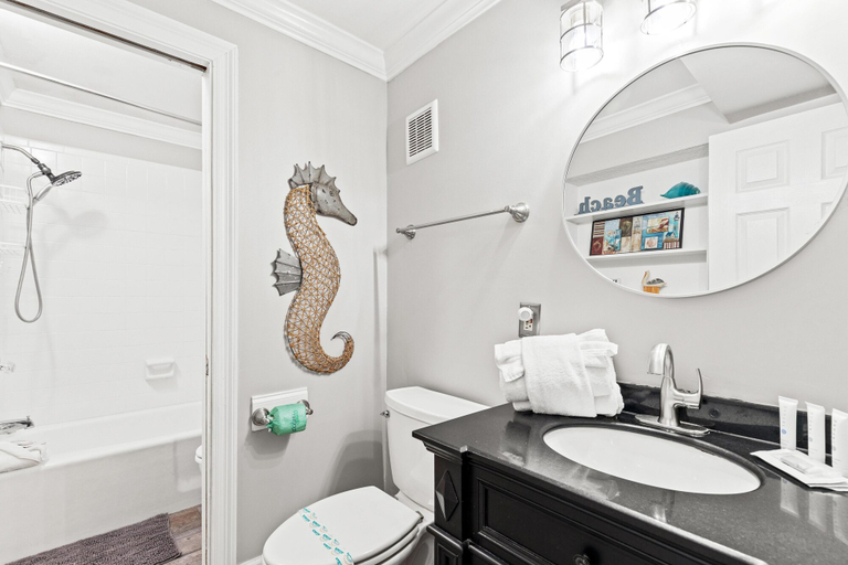 Bathroom 4, The Summit 1121, Bay