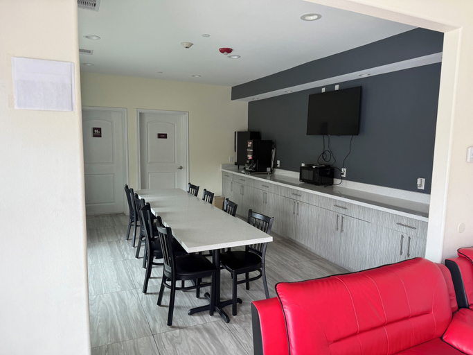 Others 5, REGENCY INN AND SUITES, Houston